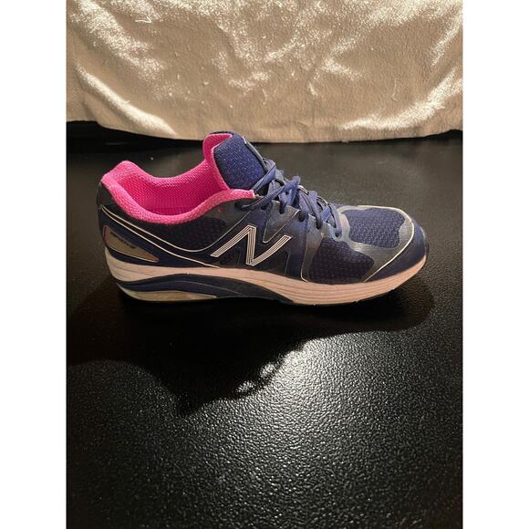 Size 9.5 - New Balance 1540v2 Blue - Picture 12 of 16